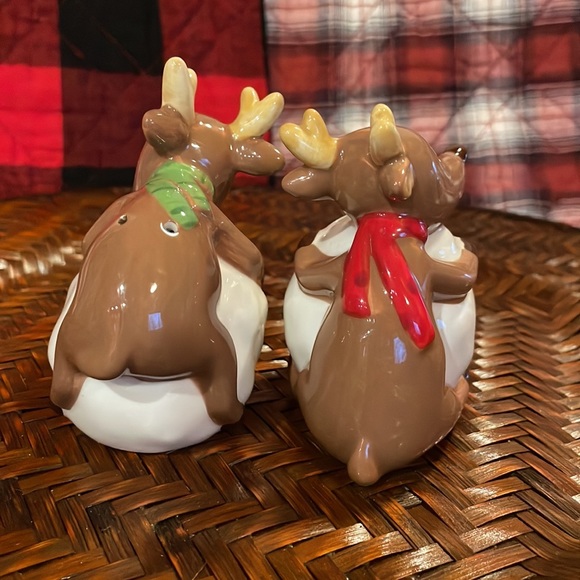 Reindeer salt and pepper shakers - Picture 5 of 10